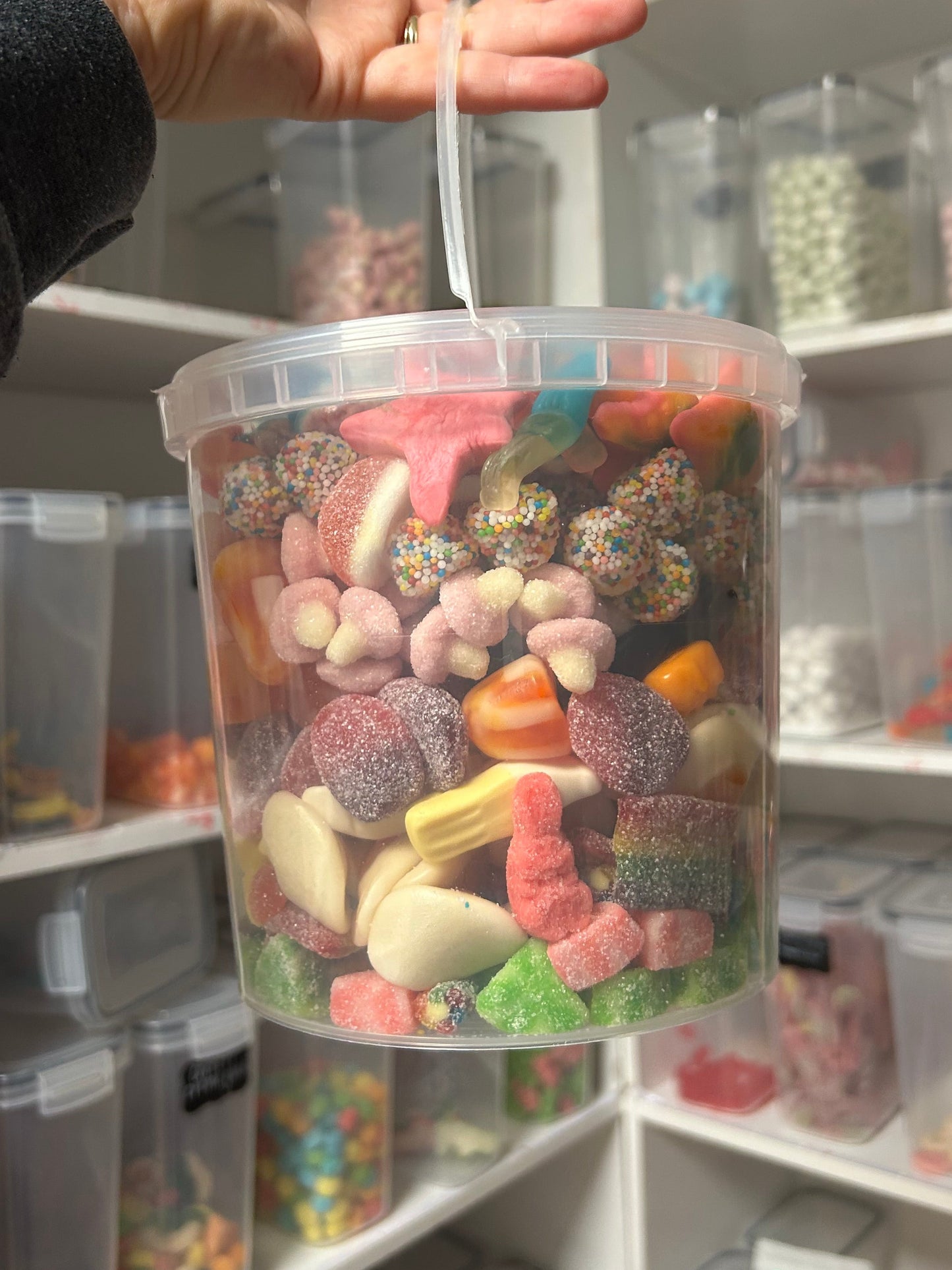 Seau 2 kg mélangé – LIQUIDATION ✨🍬